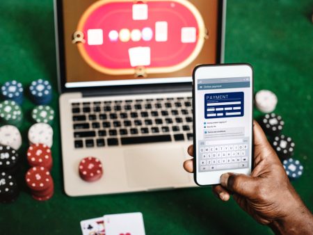 Looking for Online Casinos That Offer Poker? Here’s What to Know